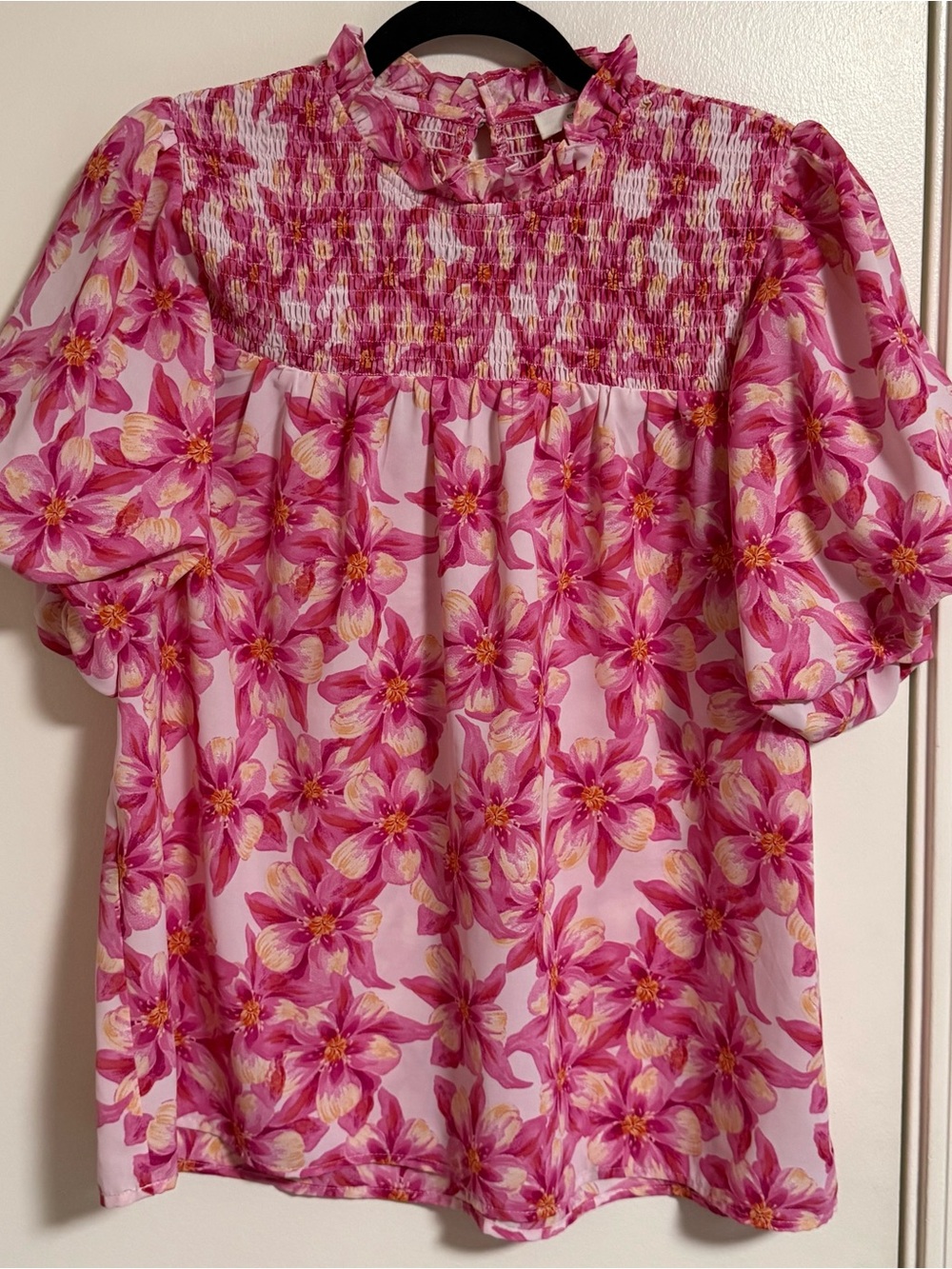 Entro Pink Floral Smoked Mock Neck Blouse Womens M